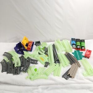 Kids Train Set with Tracks - Multicolor